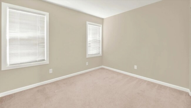 Building Photo - Spacious & Updated 2 BR / 1 BA Home in North Oakland – Move-In Ready!