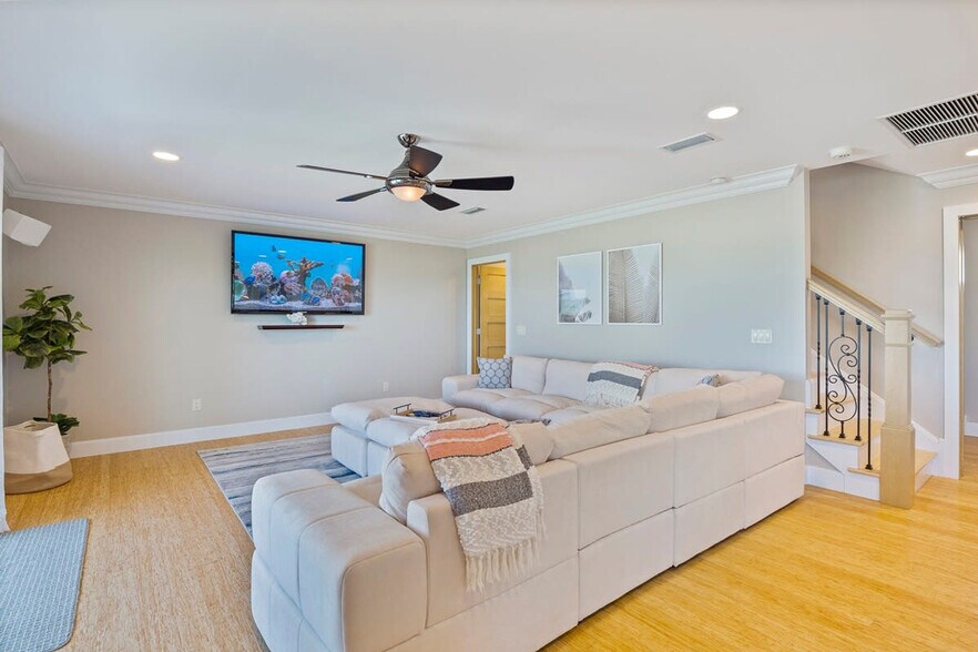 Building Photo - 3445 North Oceanshore Boulevard-SI FL2-ID1261598P