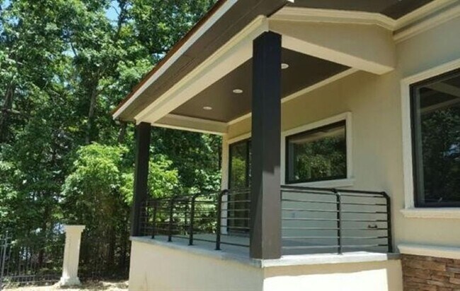 Building Photo - WELCOME TO LAKE MURRAY'S PARADISE
