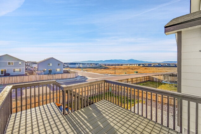 Building Photo - $2,650.00, 5-bed, 3-bed ranch-style home located in Colorado Springs with a large back yard.