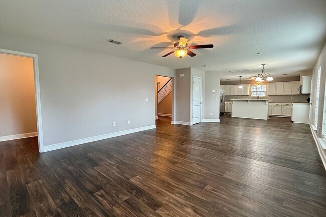 Building Photo - 309 Nashview Trail