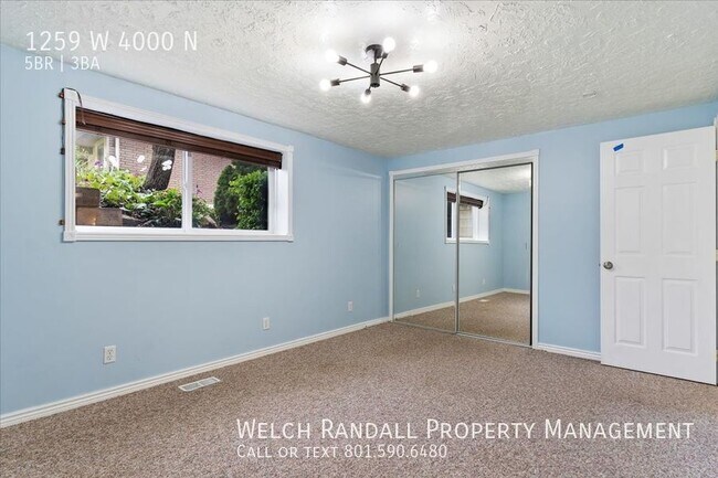 Building Photo - 1259 4000 N St