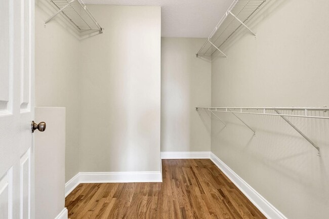 Building Photo - 217 Home Pl Ct SE