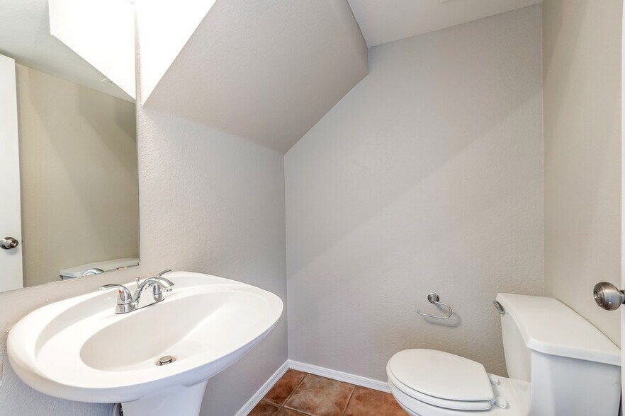 Building Photo - 1312 S Boulder Ct