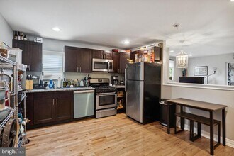 Building Photo - 2024 S 12th St