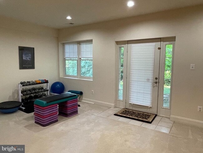 Building Photo - 6915 Bonheim Ct