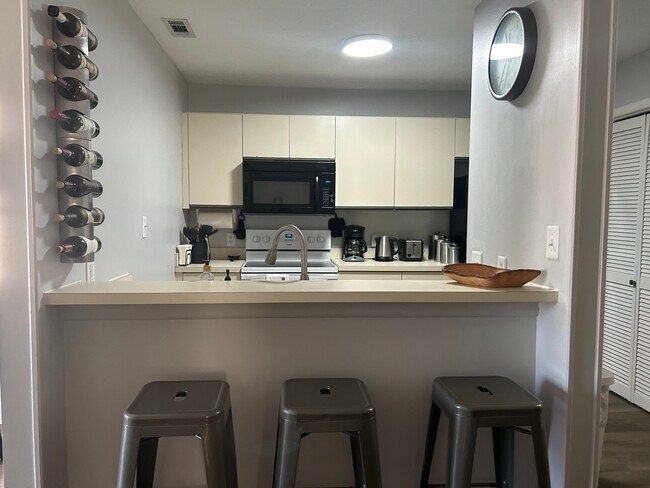 Building Photo - 698 Bartons Landing Pl