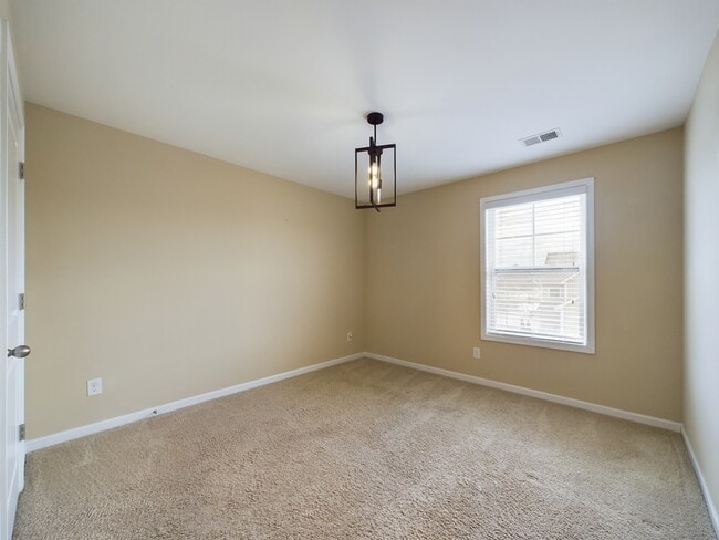 Building Photo - 5055 Gribble Ln