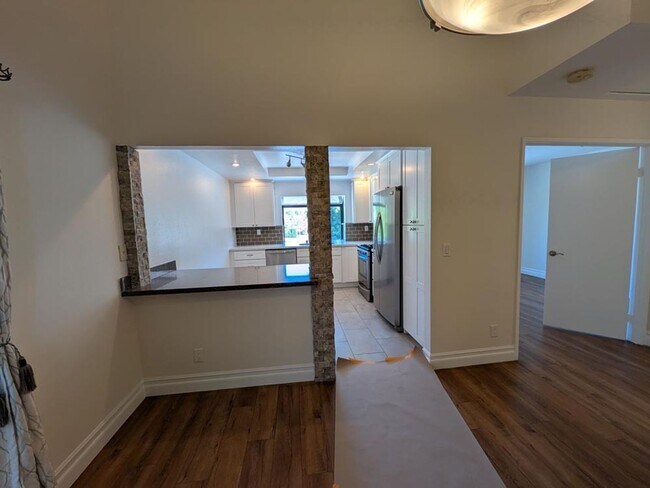 Building Photo - 10051 Topanga Canyon Blvd