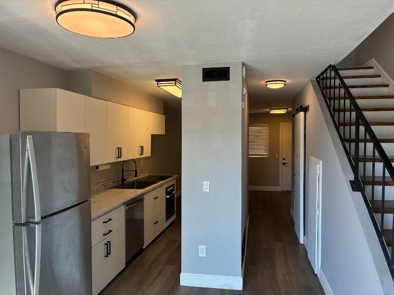 Primary Photo - 4331 53rd St