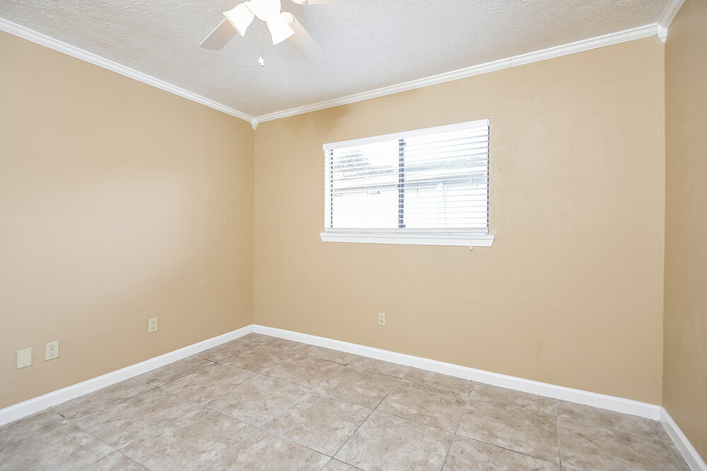 Building Photo - 14606 Leacrest Dr