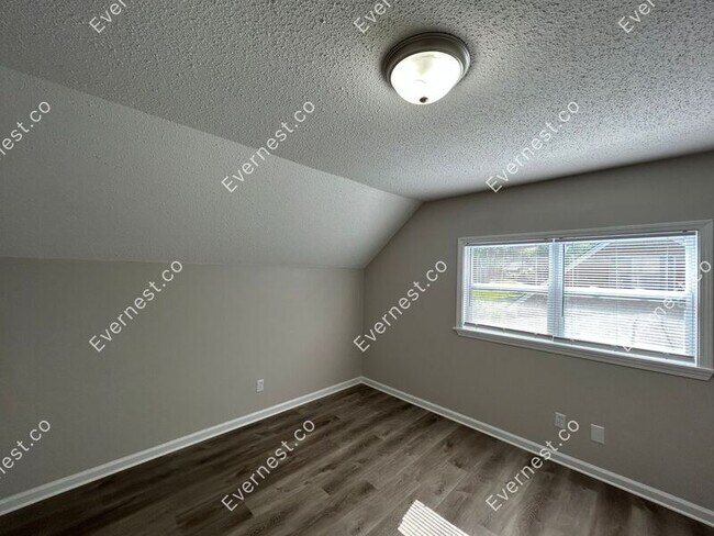 Building Photo - 1480 Moss Point Dr