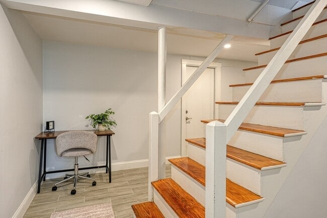 Building Photo - 21 Fessenden Rd