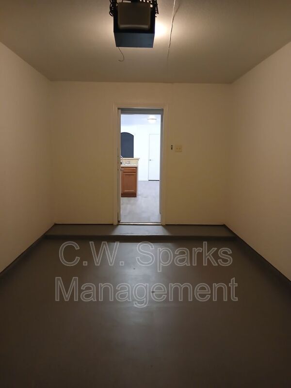 Building Photo - 13655 Biggs St