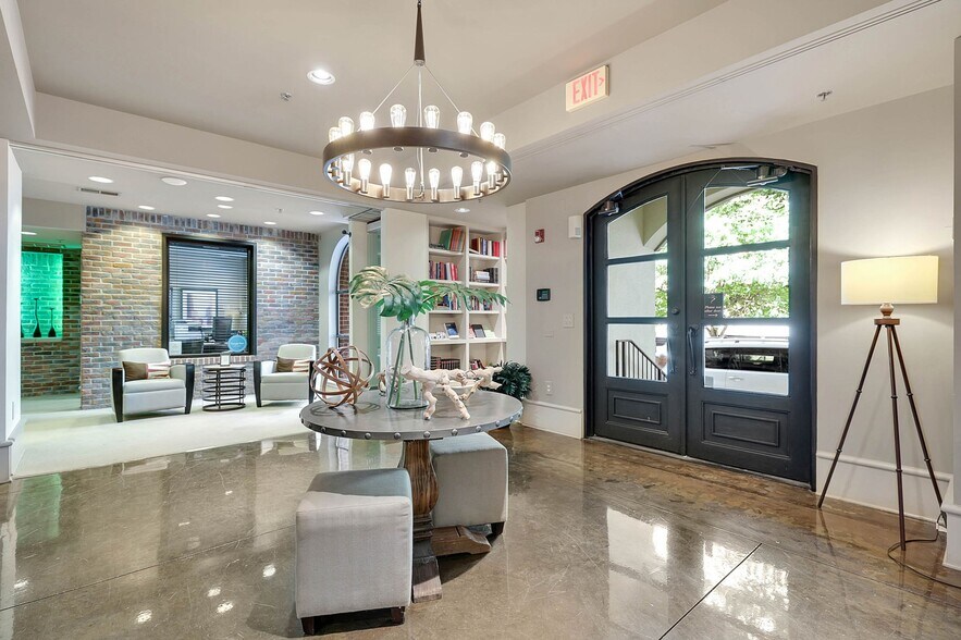 Lobby - 1803 Broadway