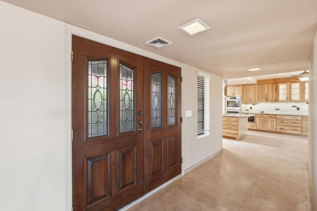 Building Photo - Pending/ Rented - Refined Desert Living in the Catalina Foothills