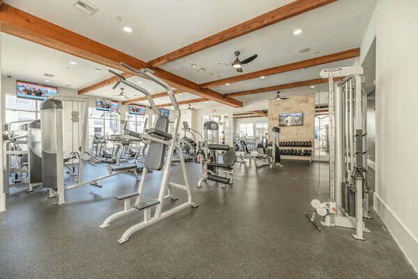 Building Photo - Reduced Rates + 1 MONTH FREE – Lease Now &...