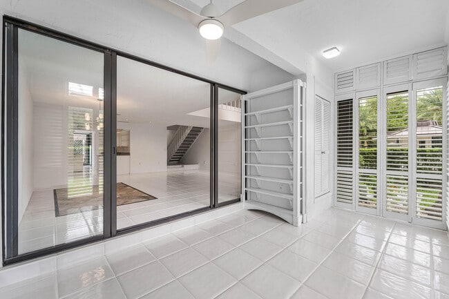 Building Photo - 3908 S Ocean Blvd