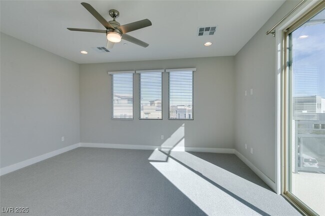 Building Photo - 11323 Gravitation Dr