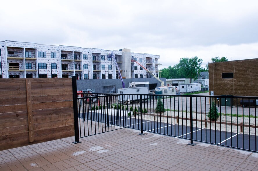 Building Photo - Archway Residences