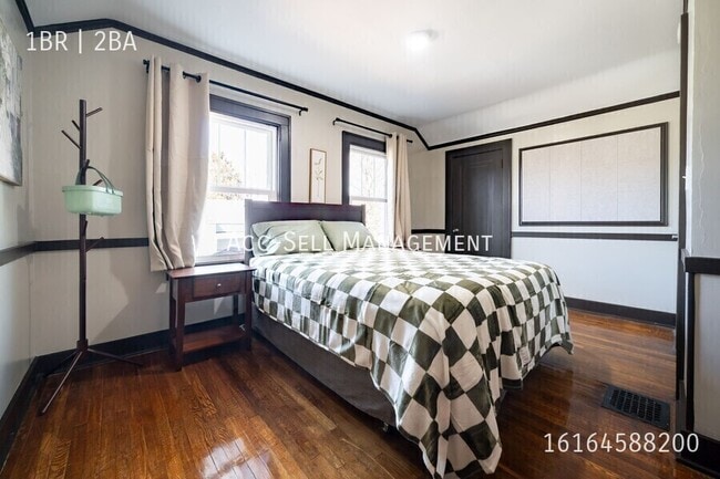 Building Photo - 1038 Crosby St NW