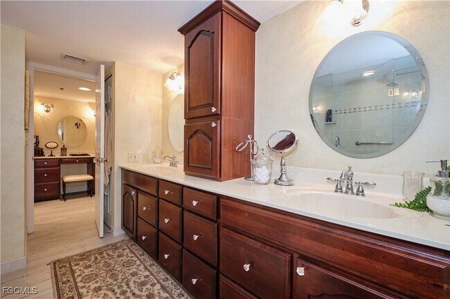 Building Photo - 5550 Heron Point Dr