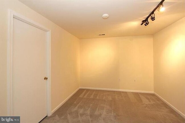 Building Photo - 11956 Sentinel Point Ct