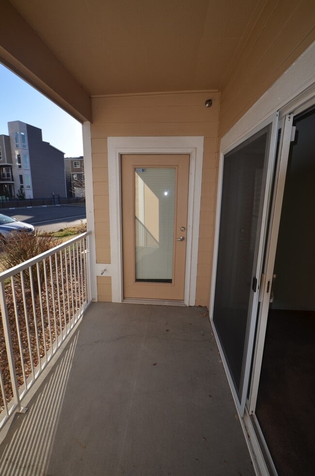 Building Photo - 15700 E Jamison Dr