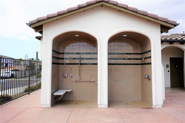 Building Photo - 4143 Cam. Campana