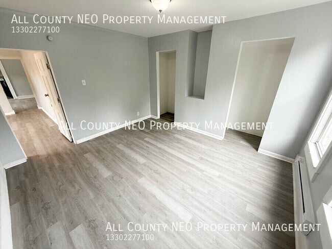 Building Photo - 2056 W 95th St