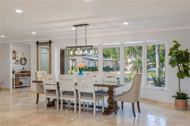 Building Photo - 3010 NE 58th St