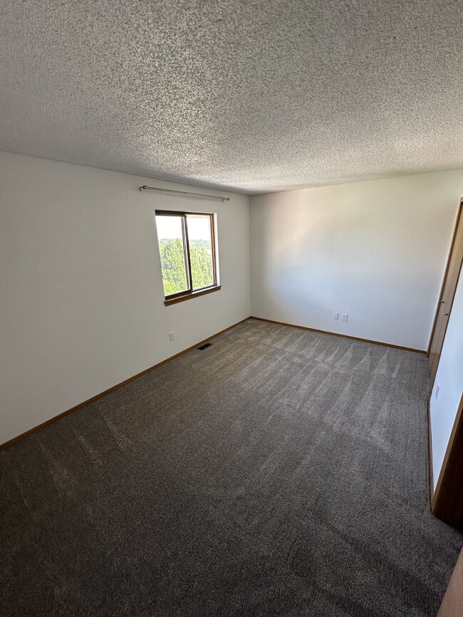 Upstairs Bedroom #2 - 5507 Fiesta Ln