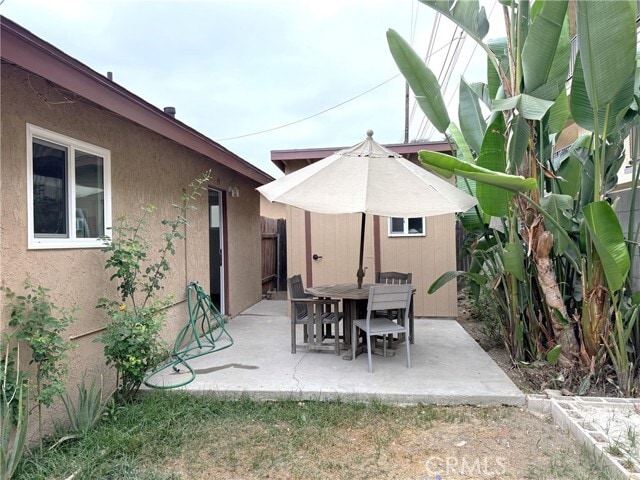 Building Photo - 4224 La Rica Ave