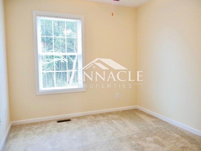 Bedroom 1 - 108 Tomahawk Industrial Park