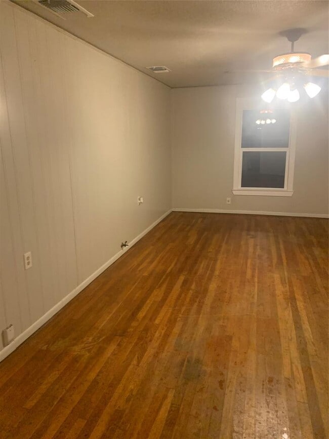 Building Photo - 405 Boyd Ave