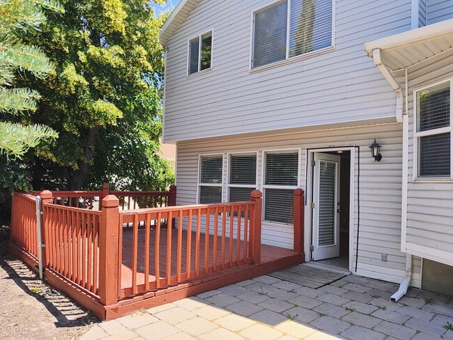 Building Photo - Great 4 Bd 3 Bath Home in Draper