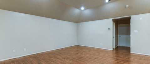 Building Photo - 9934 Goldenglade Dr