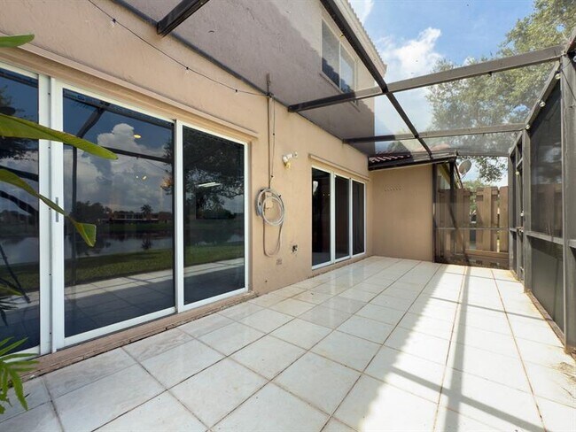 Building Photo - 1705 SW 110th Terrace