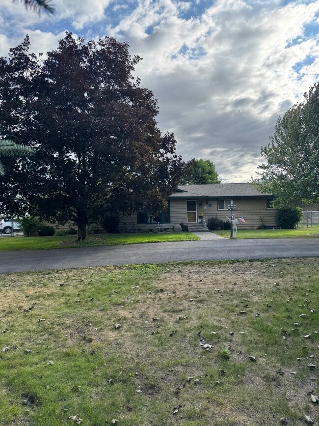 Primary Photo - 9559 W Prairie Ave