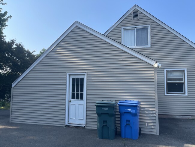 Building Photo - 65 Washington Rd