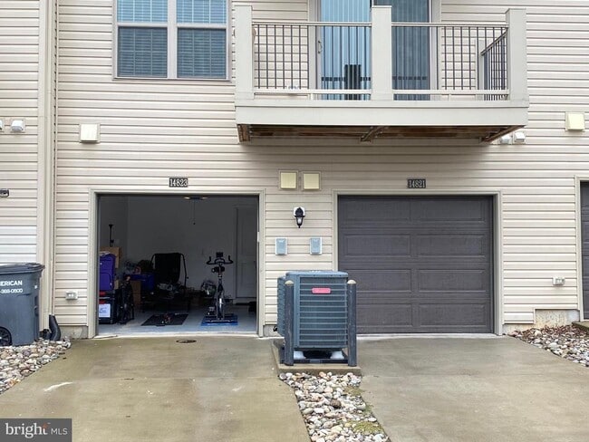 Building Photo - 14823 Chrysler Ct