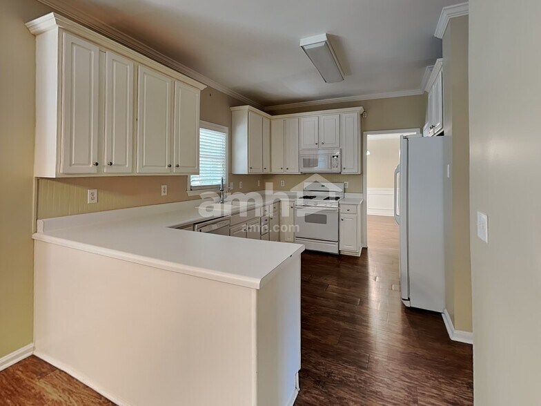 Building Photo - 4793 Galloways Farm Ln NW