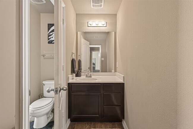 Building Photo - 4502 Mallory Creek Dr