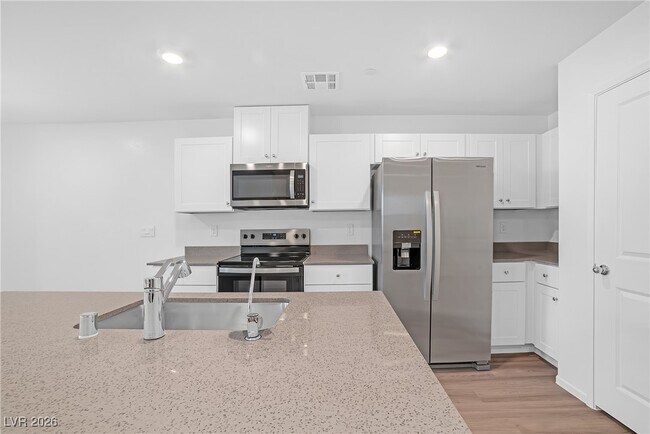 Building Photo - 3764 Sonrisa Vis Ave