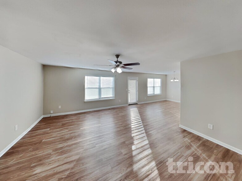 Building Photo - 3418 Anita Glen Dr