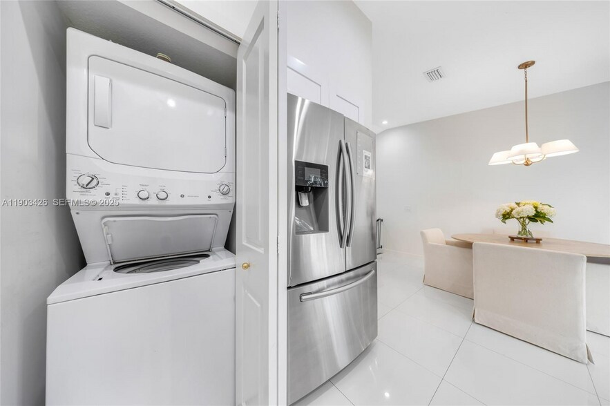 Building Photo - 7271 NW 174th Ter