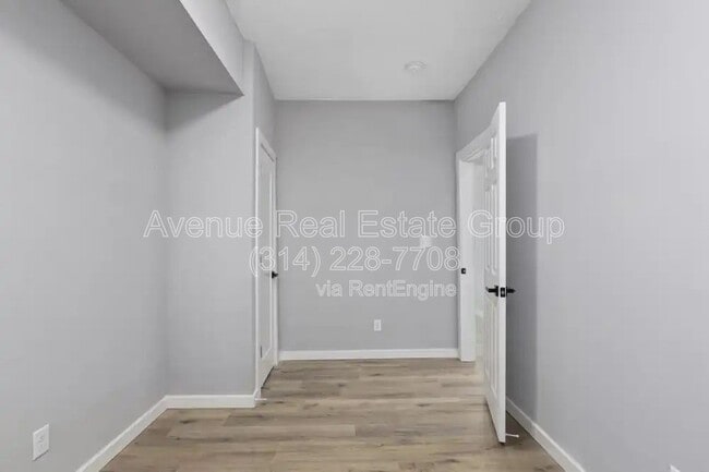 Building Photo - 5931 Maple Ave