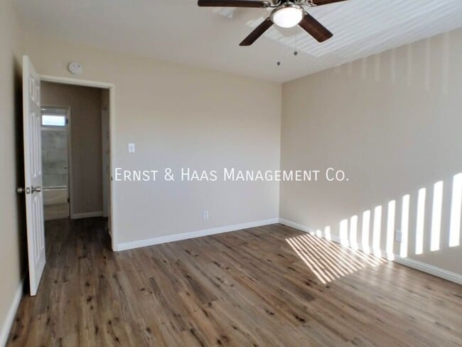 Building Photo - 77 E Mountain View St