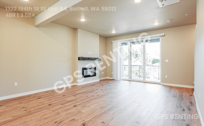 Building Photo - 1322 194th St SE