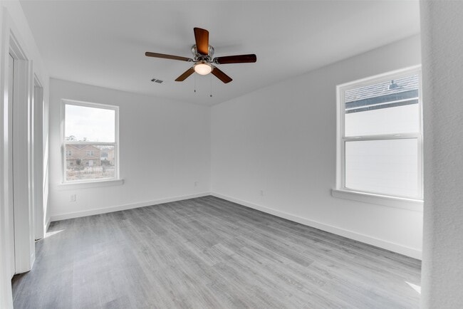 Building Photo - 8126 Sterlingshire St